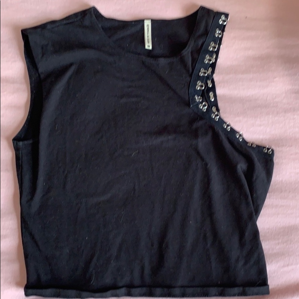 Emma and Sam crop hook and eye tank